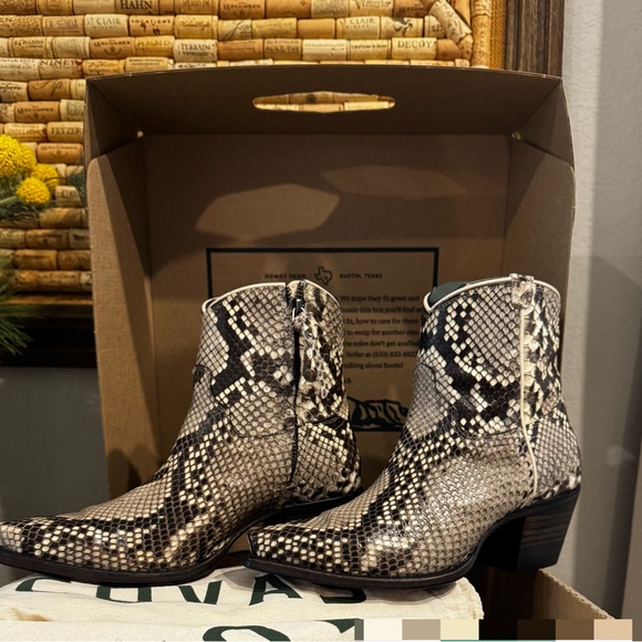 Tecovas Daisy Python - Picture 4 of 9